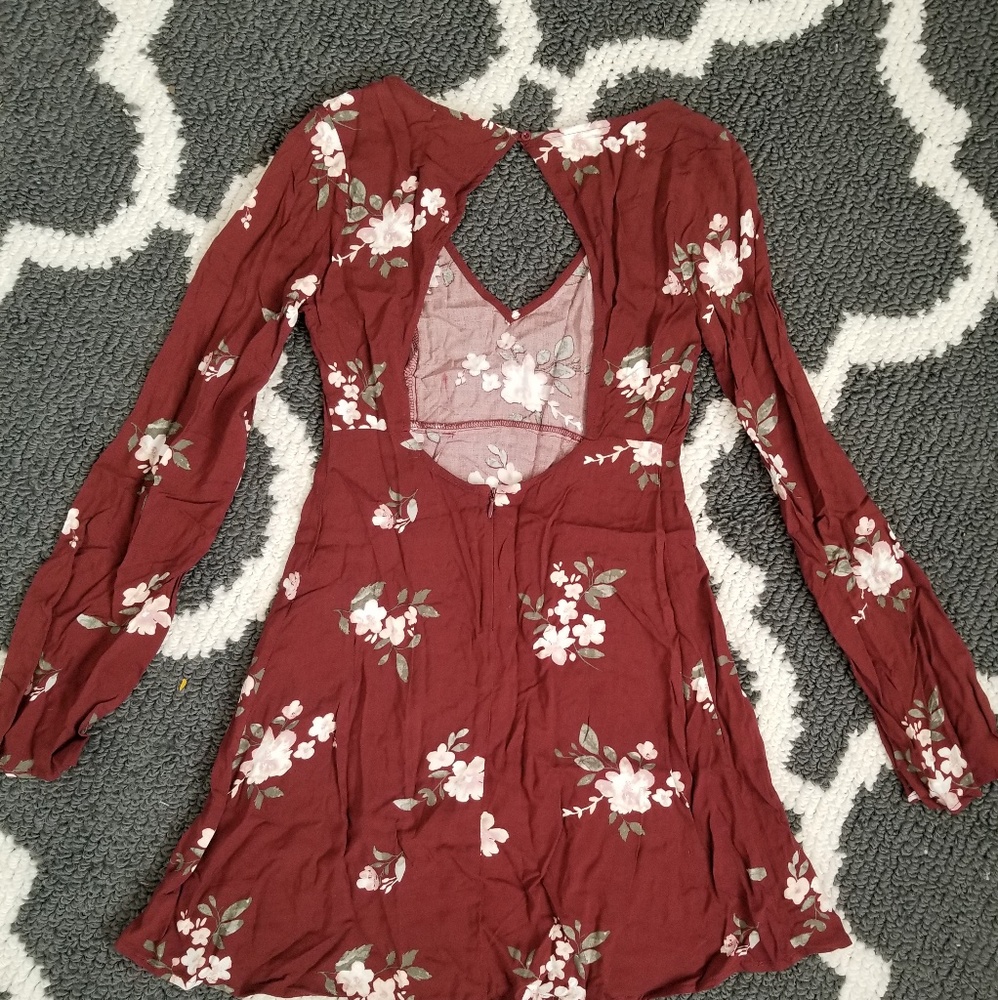 Dress - Picture 2 of 4